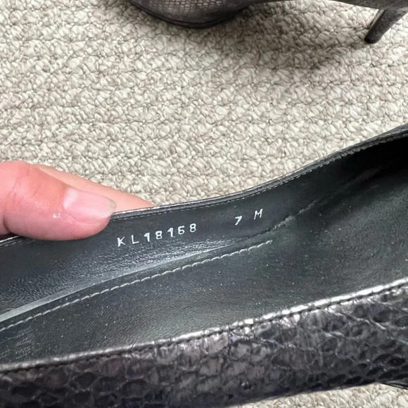 Stuart weitzman  silver metallic heels size 7 - Picture 9 of 10